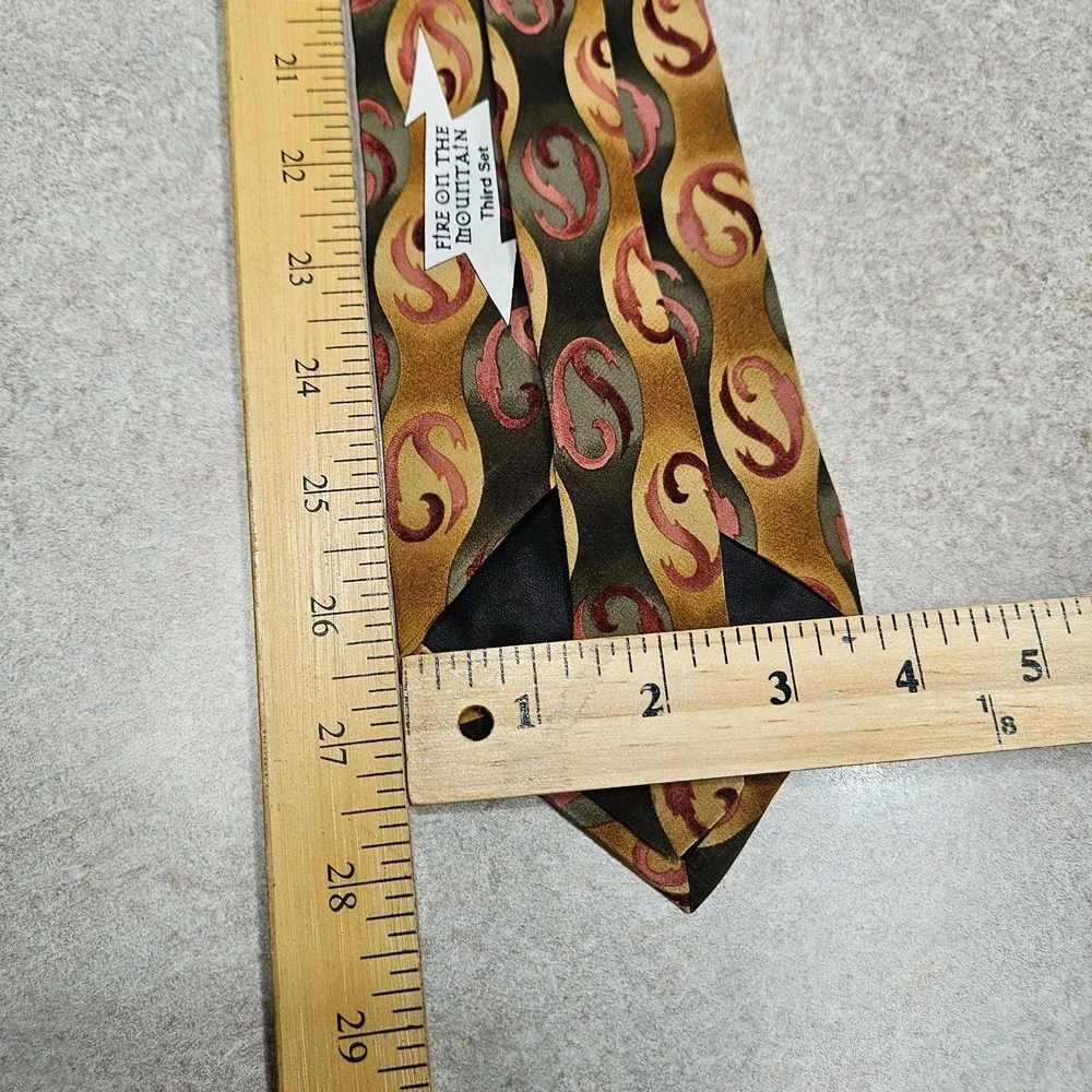 Grateful Dead Mens Silk Tie‎ Paisley Swirl Gold Black Red Fire On The Mountain